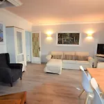 아파트 Centro De Lloret 8 People *