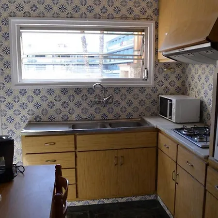 Centro De Lloret 8 People Lloret de Mar