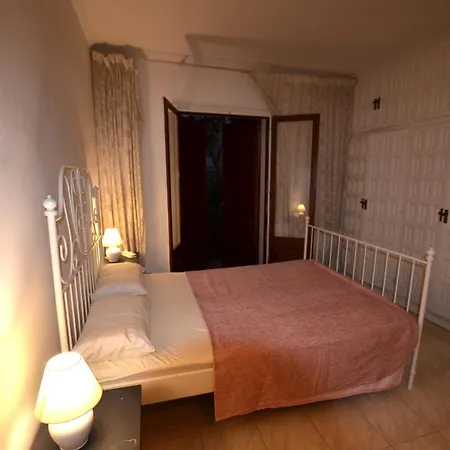 Centro De Lloret 8 People Apartment