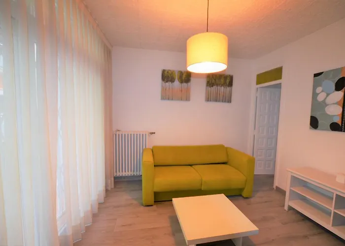 Centro De Lloret 8 People Apartment